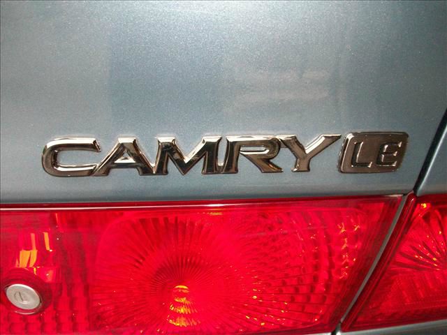 Toyota Camry 2000 photo 9