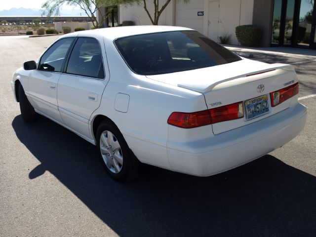 Toyota Camry 2001 photo 1