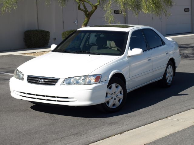 Toyota Camry 2001 photo 2