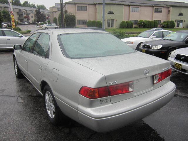 Toyota Camry 2001 photo 1