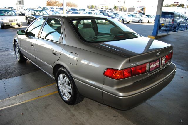 Toyota Camry 2001 photo 1