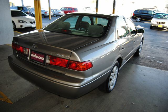 Toyota Camry 2001 photo 2