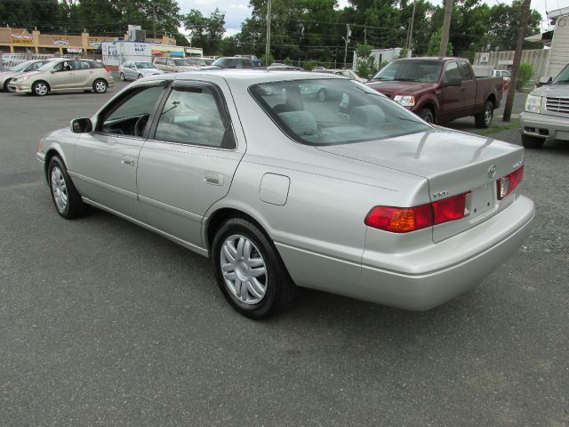 Toyota Camry 2001 photo 1