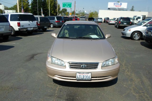 Toyota Camry SEL Sport Utility 4D Sedan