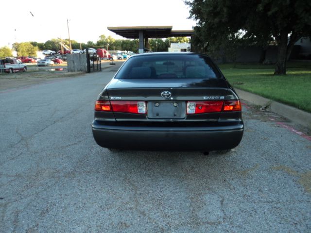 Toyota Camry 2001 photo 1