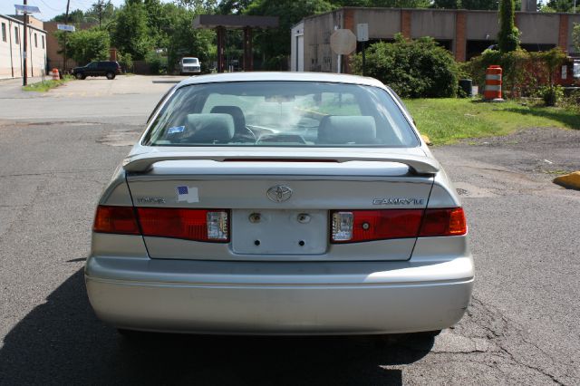 Toyota Camry 2001 photo 1