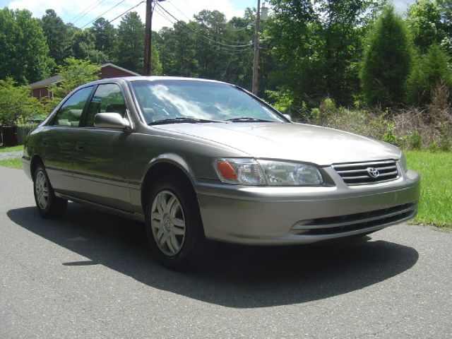 Toyota Camry 2001 photo 2