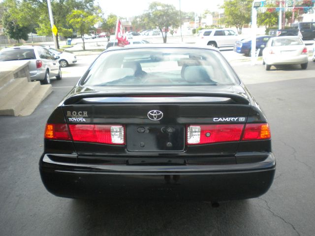 Toyota Camry 2001 photo 1