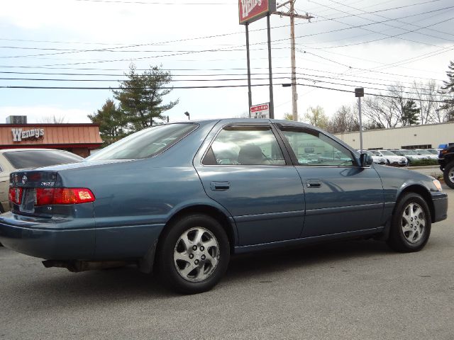 Toyota Camry 2001 photo 6