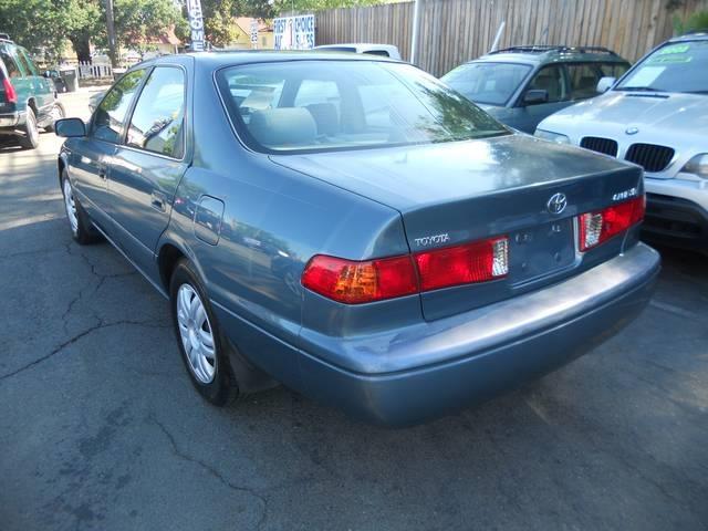 Toyota Camry 2001 photo 1