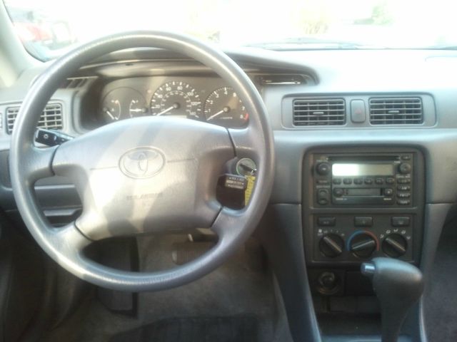 Toyota Camry 2001 photo 1