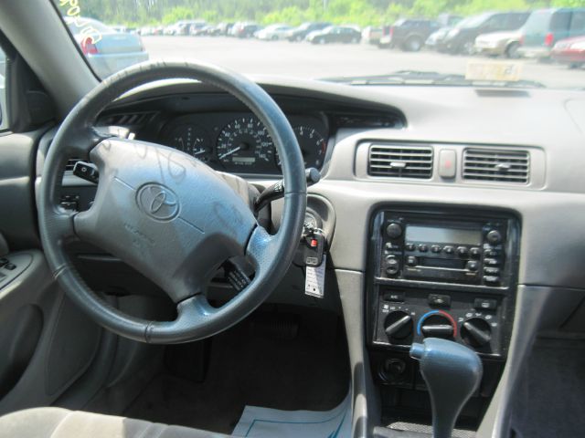 Toyota Camry 2001 photo 1