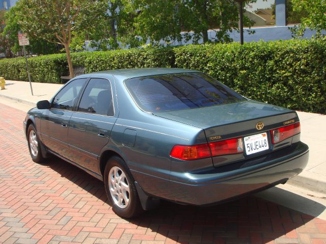 Toyota Camry 2001 photo 1