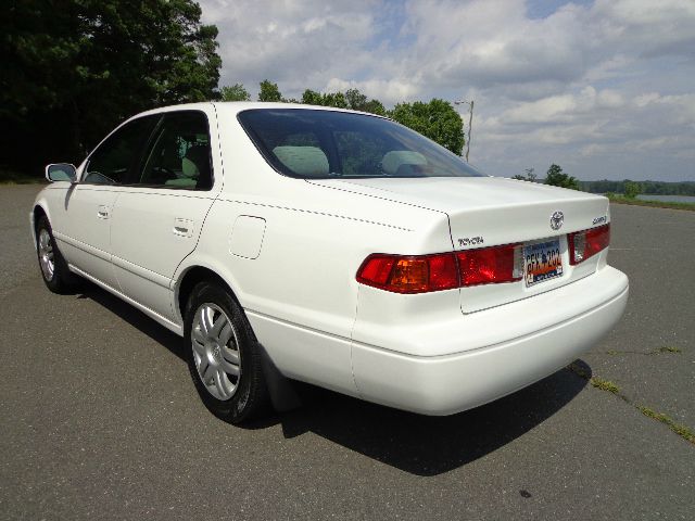 Toyota Camry 2001 photo 4