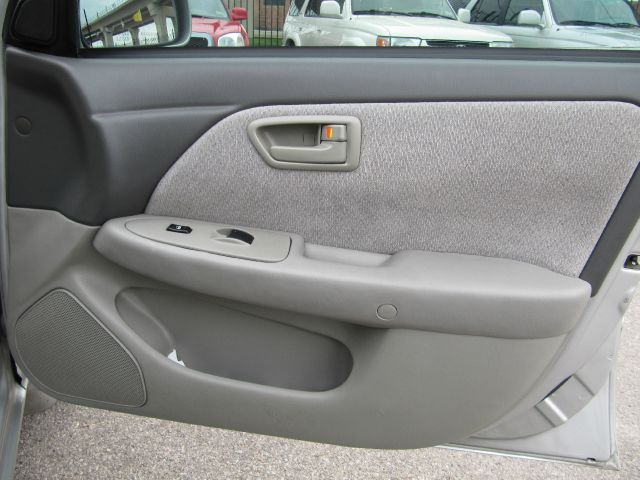 Toyota Camry 2001 photo 2