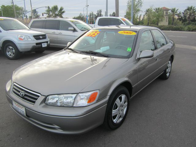 Toyota Camry 2001 photo 1