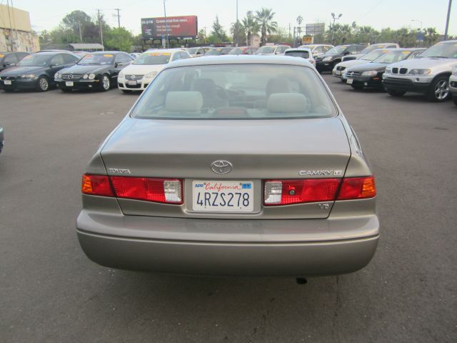 Toyota Camry 2001 photo 2