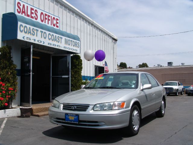 Toyota Camry 2001 photo 2