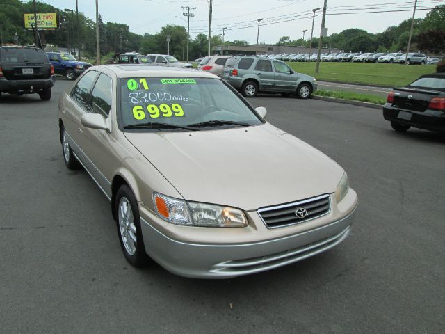 Toyota Camry 2001 photo 1