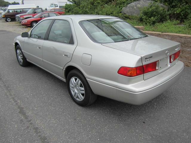 Toyota Camry 2001 photo 2