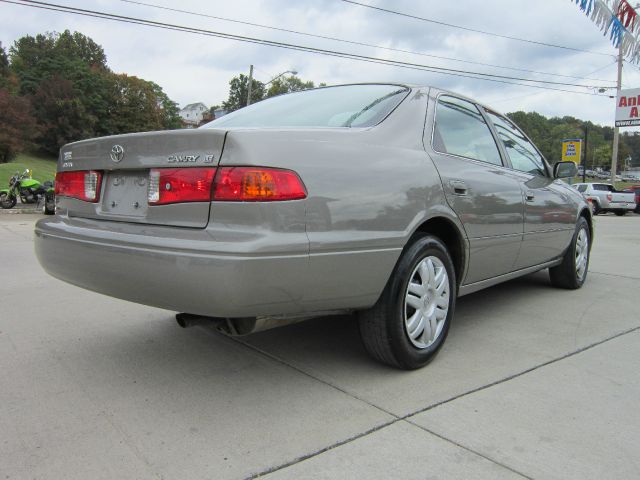 Toyota Camry 2001 photo 3