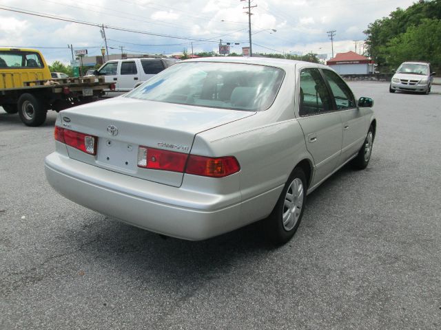 Toyota Camry 2001 photo 17