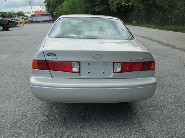 Toyota Camry 2001 photo 18