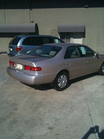 Toyota Camry 2001 photo 1