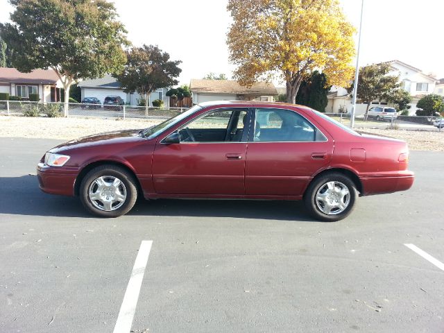 Toyota Camry 2001 photo 2