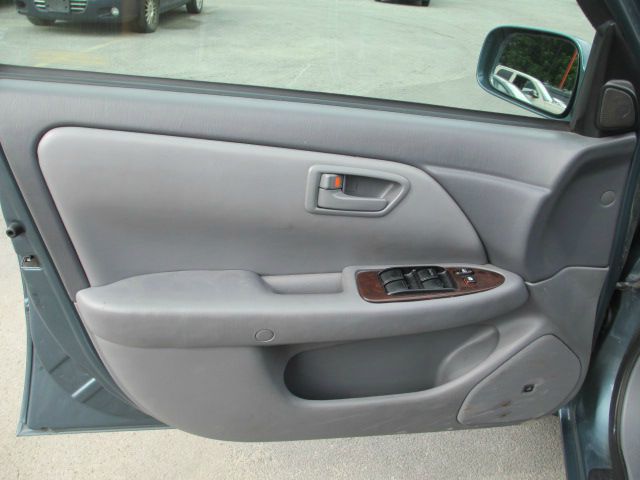 Toyota Camry 2001 photo 1