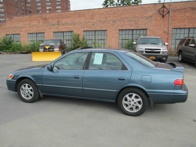 Toyota Camry 2001 photo 2