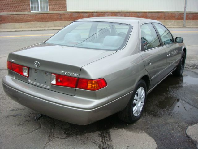 Toyota Camry 2001 photo 1