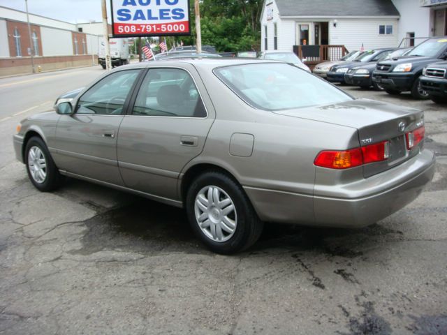 Toyota Camry 2001 photo 2