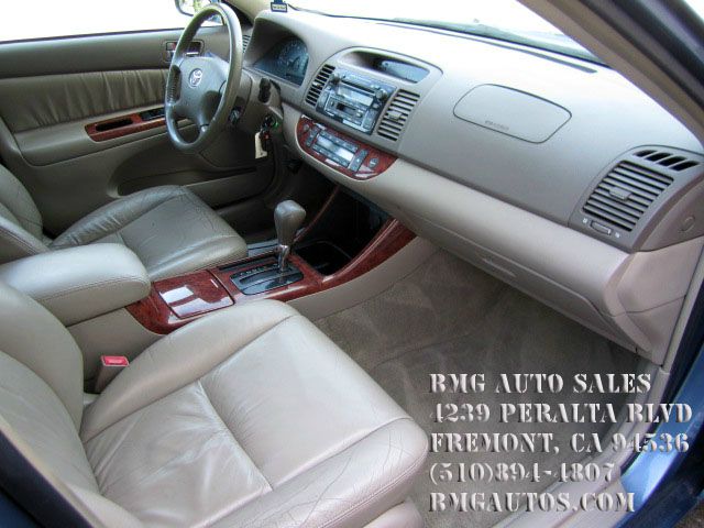 Toyota Camry SEL Sport Utility 4D Sedan