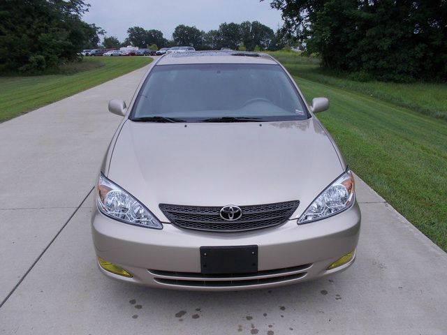 Toyota Camry SEL Sport Utility 4D Sedan