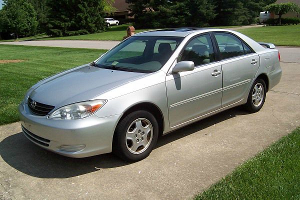 Toyota Camry 2002 photo 1