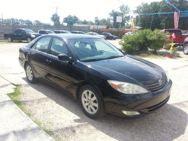 Toyota Camry SE Sedan