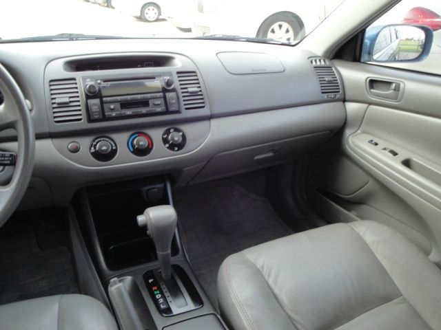 Toyota Camry 2004 photo 14