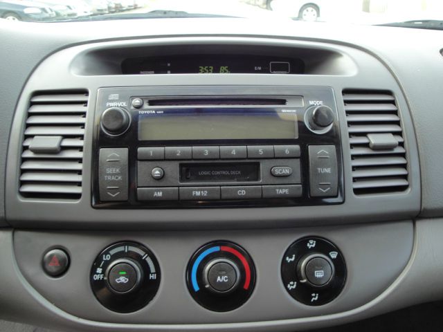 Toyota Camry 2004 photo 6