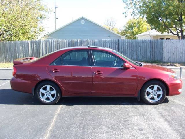 Toyota Camry 2004 photo 2