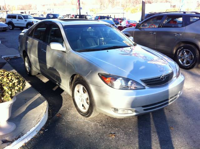 Toyota Camry 2004 photo 2