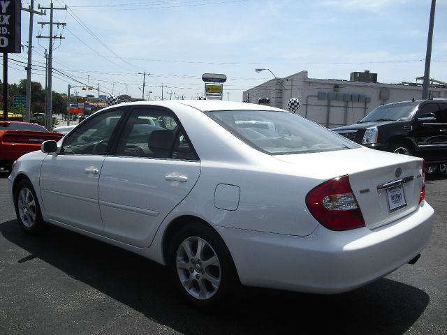 Toyota Camry 2004 photo 4