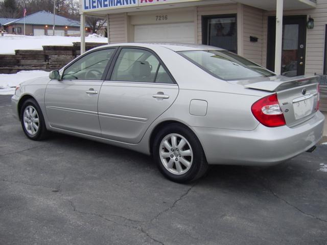 Toyota Camry 2004 photo 2