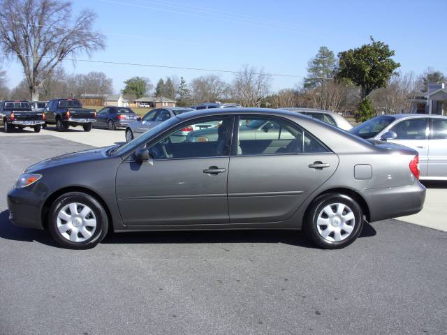 Toyota Camry 4x4 STX Sedan