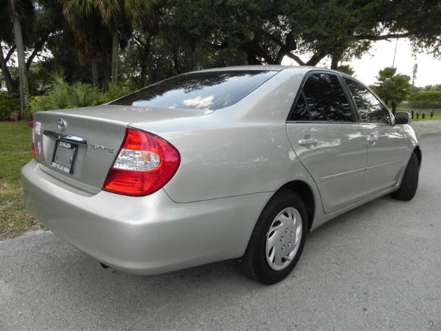 Toyota Camry 2004 photo 2