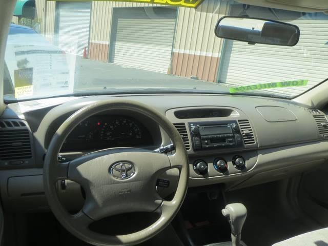 Toyota Camry 2004 photo 17