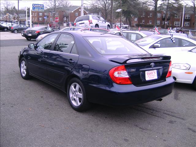 Toyota Camry 2004 photo 2