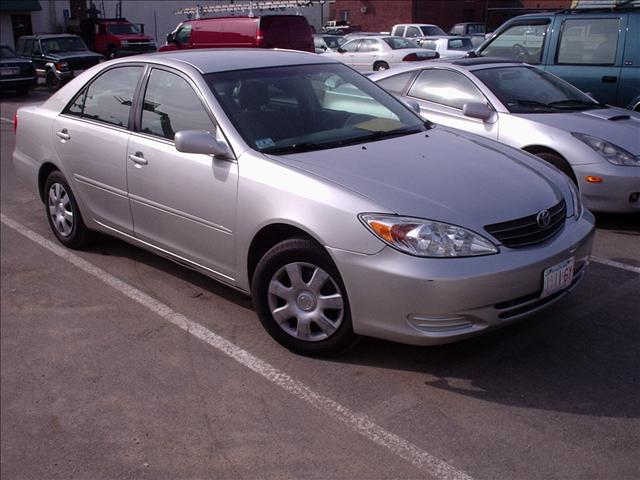 Toyota Camry 4x4 STX Sedan