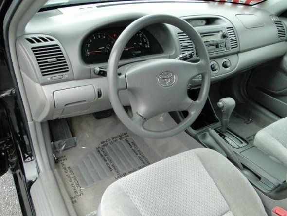 Toyota Camry 2004 photo 2