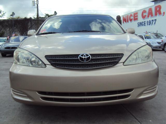 Toyota Camry 2004 photo 1